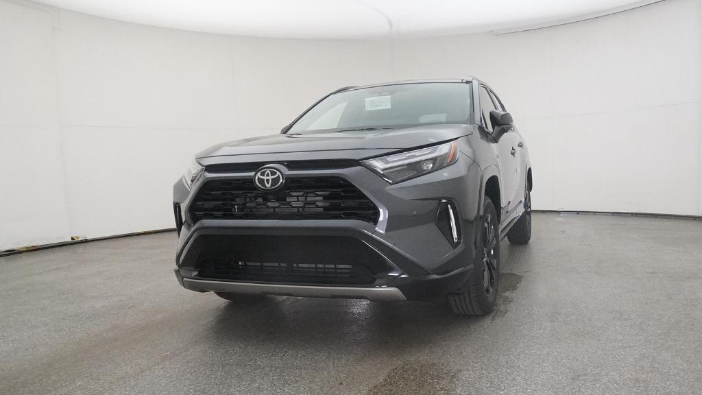 2025 Toyota RAV4 Hybrid XSE photo 3