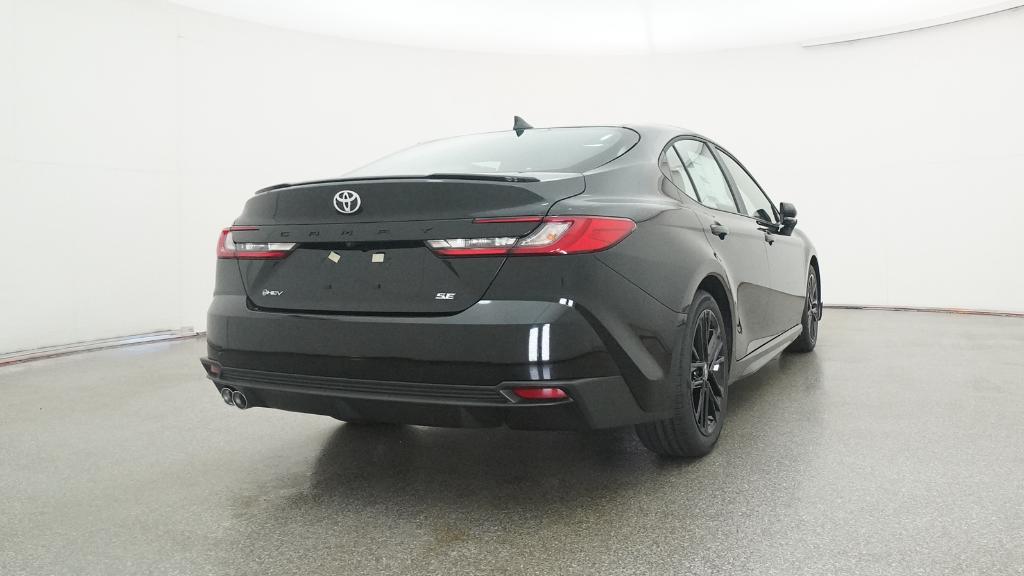 2026 Toyota Camry SE photo 2