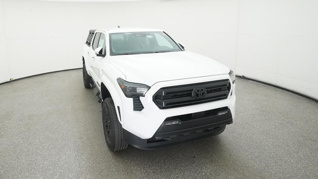 2025 Toyota Tacoma SR5 - Photo 22