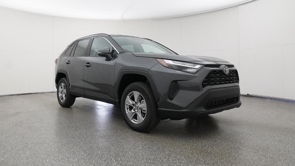 2025 Toyota RAV4 XLE photo 2