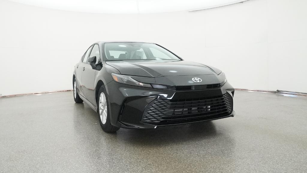 2026 Toyota Camry LE photo 4