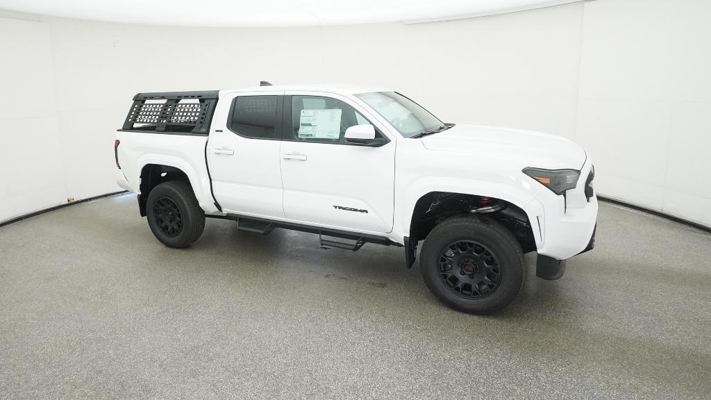 2025 Toyota Tacoma SR5 - Photo 11