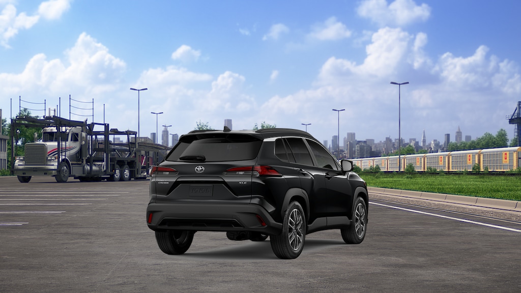 2026 Toyota Corolla Cross XLE photo 4
