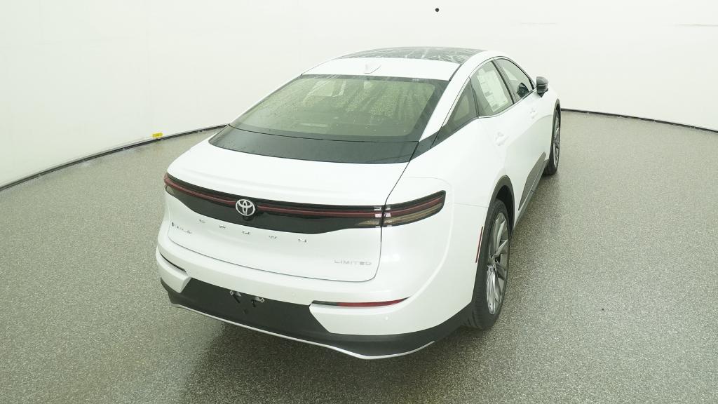 2026 Toyota Crown Limited - Photo 10