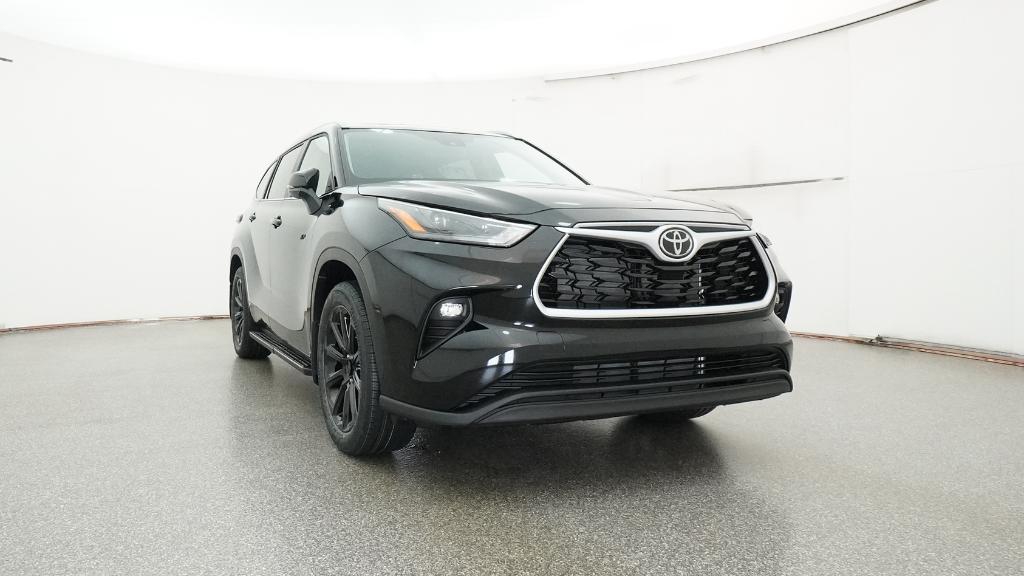 2025 Toyota Highlander XLE photo 4