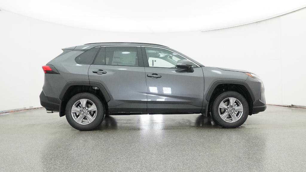 2025 Toyota RAV4 XLE photo 2