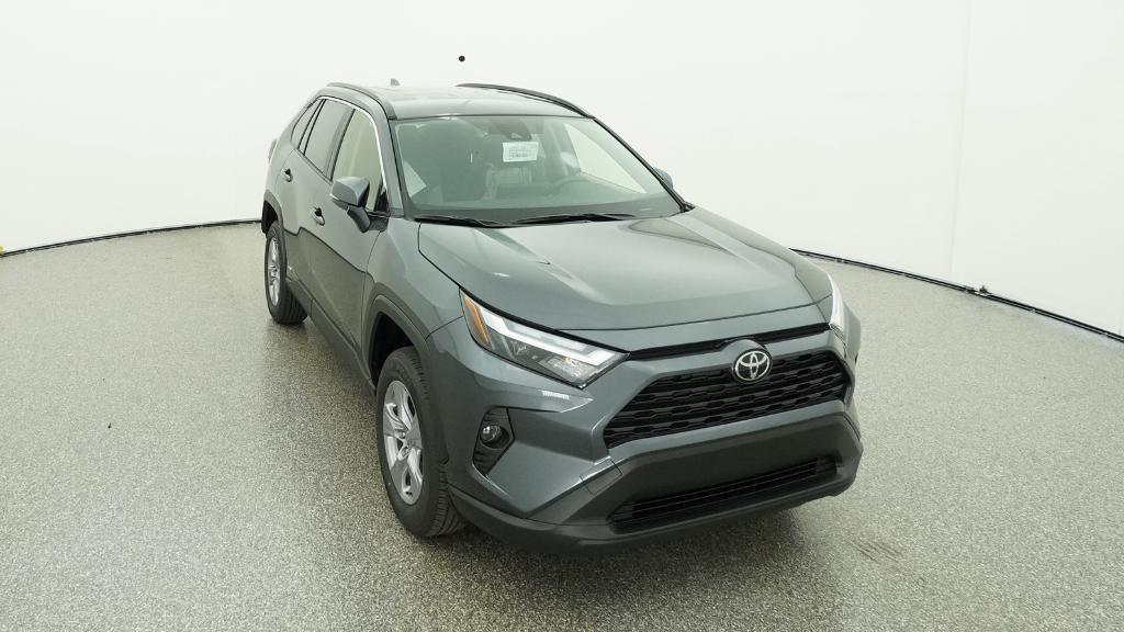 2025 Toyota RAV4 Hybrid XLE photo 4