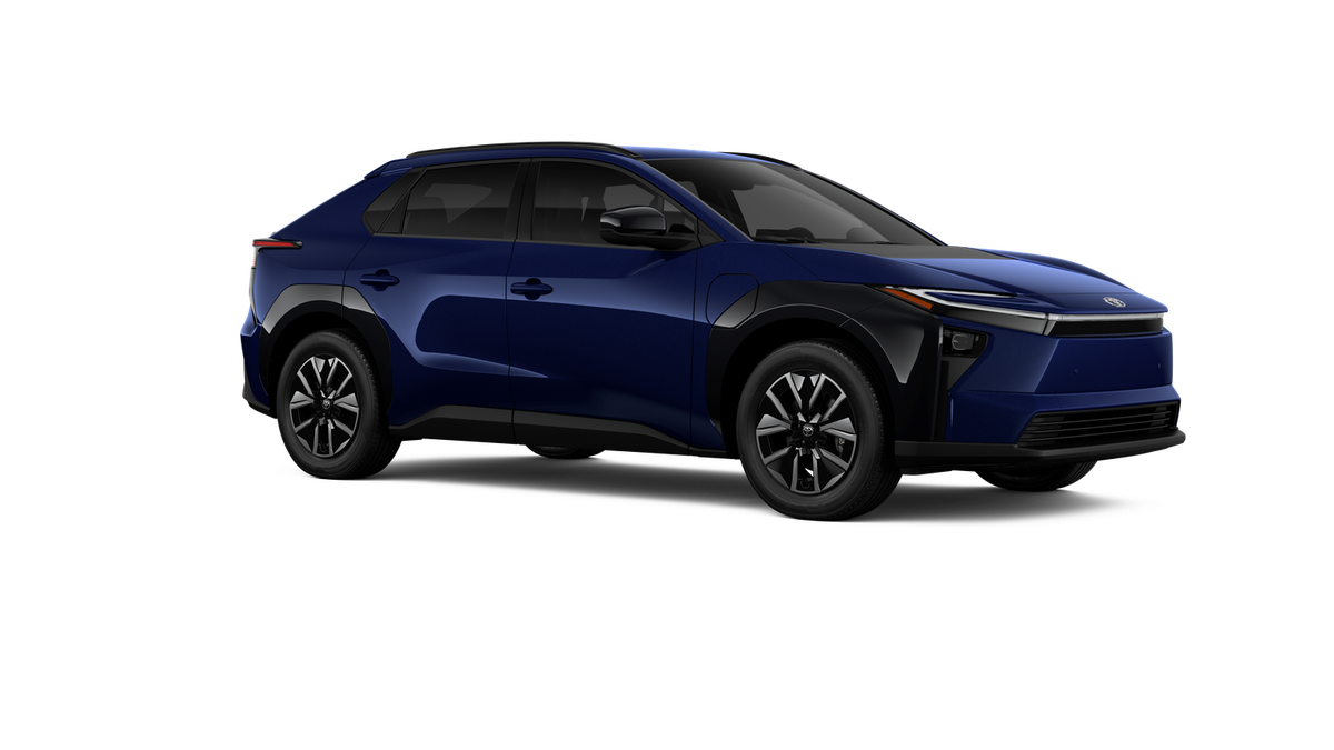 2026 Toyota bZ XLE - Photo 14