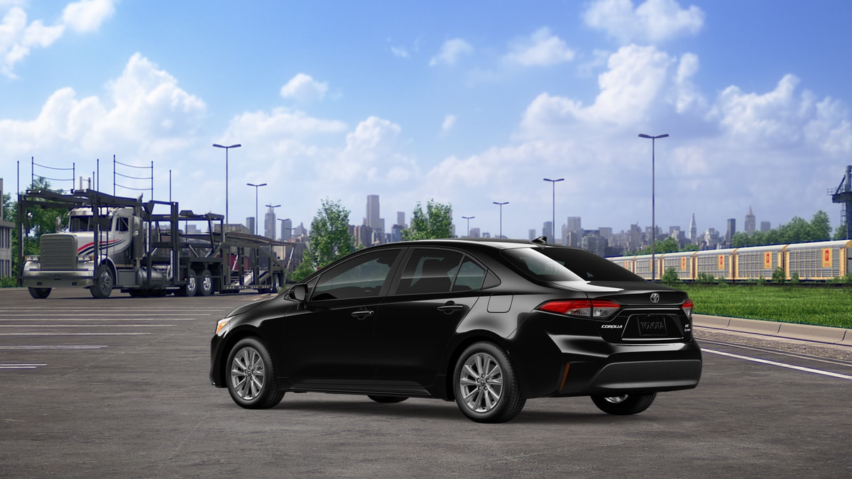 2026 Toyota Corolla LE - Photo 6