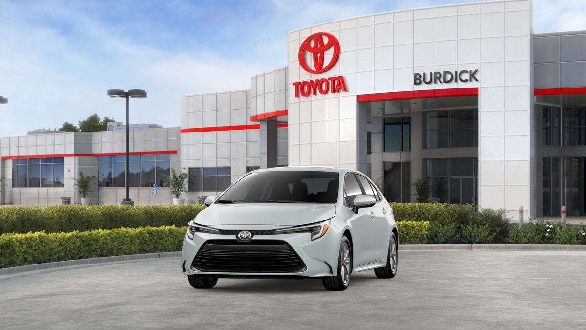 2026 Toyota Corolla XLE - Photo 18