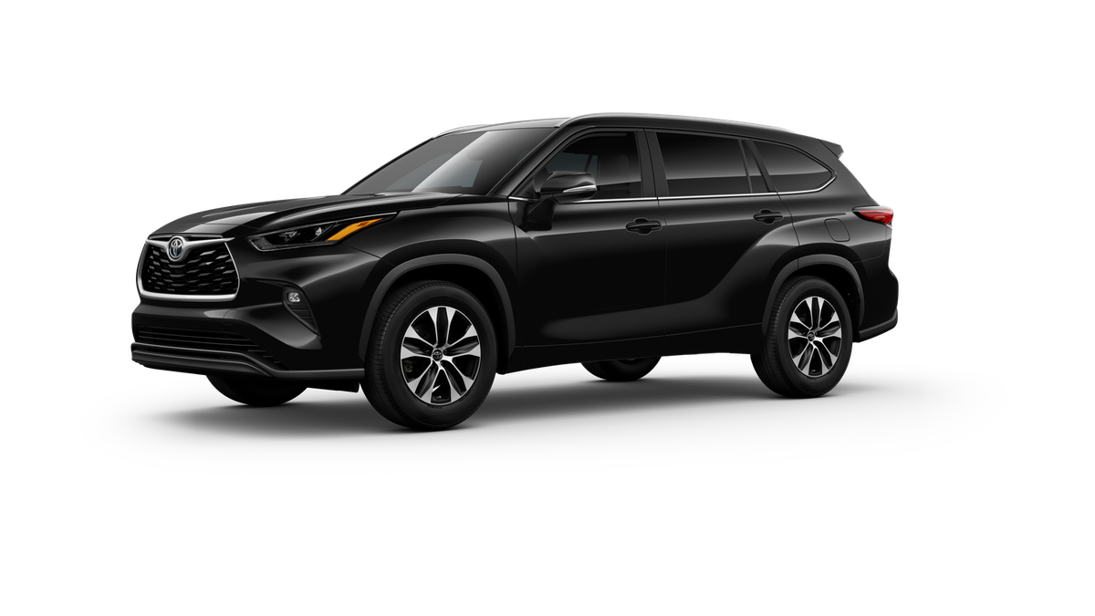 2025 Toyota Highlander XLE photo 3