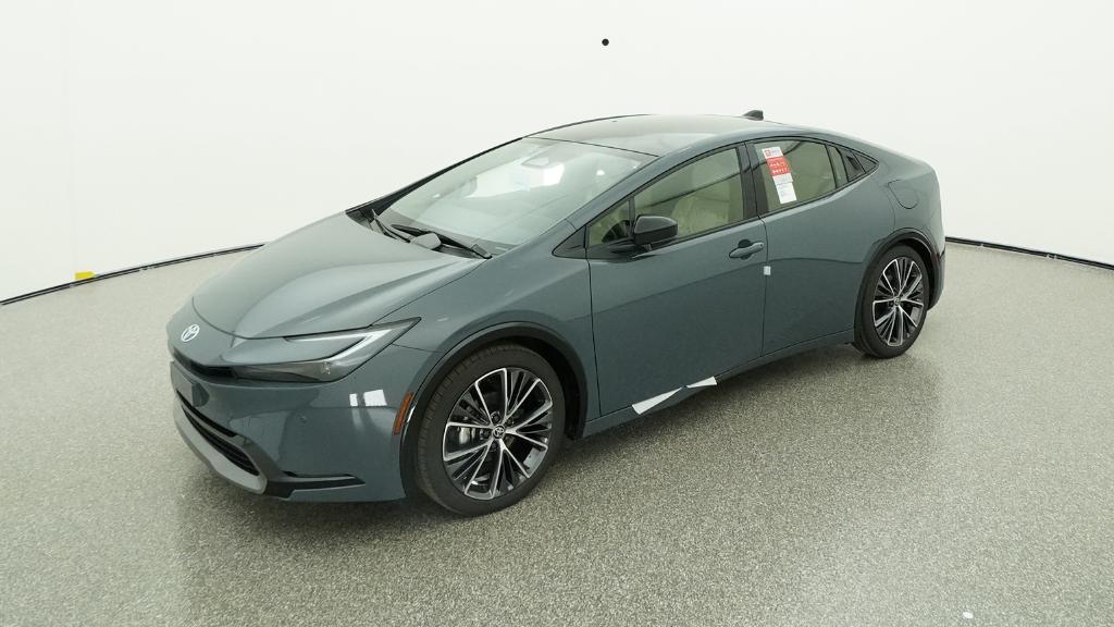 2026 Toyota Prius XLE's photo