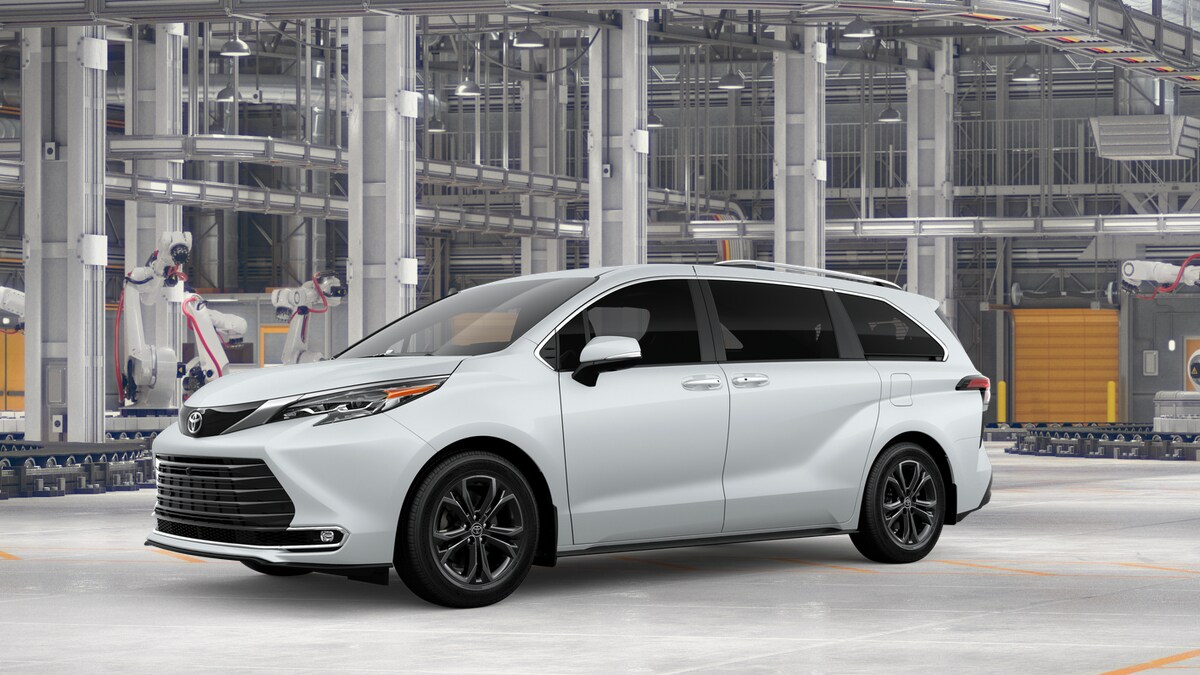 2026 Toyota Sienna Platinum photo 2