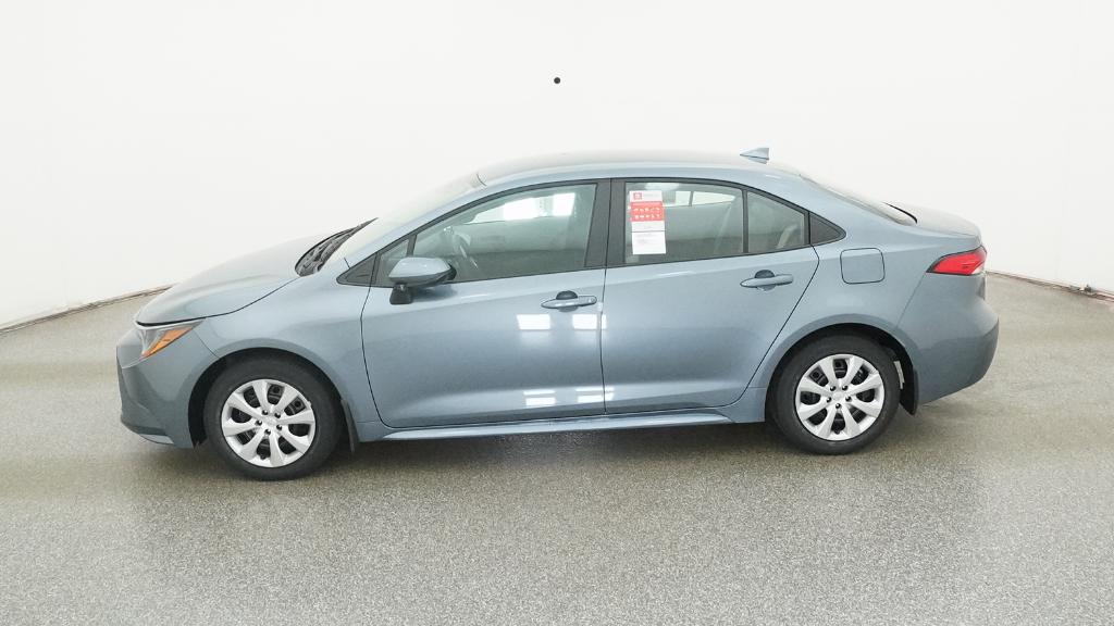2026 Toyota Corolla LE photo 4
