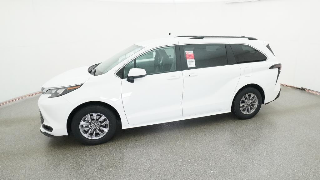 New 2026 Toyota Sienna LE 8 PASSENGER