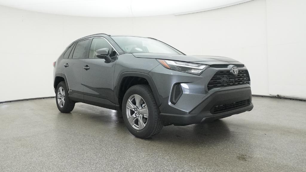 2025 Toyota RAV4 Hybrid XLE photo 2