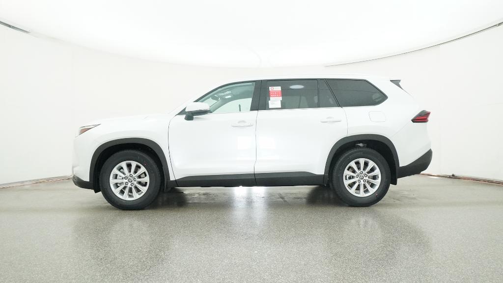 2026 Toyota Grand Highlander XLE photo 3
