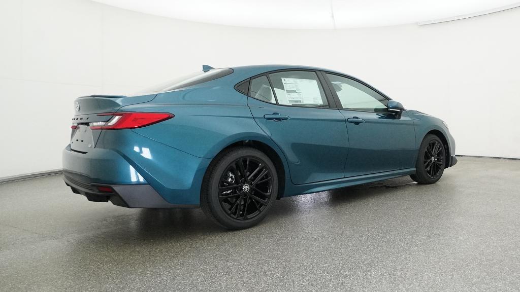 2026 Toyota Camry SE photo 3