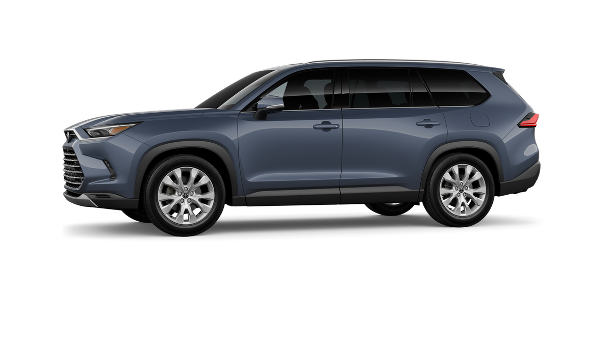 2026 Toyota Highlander Hybrid Limited photo 4