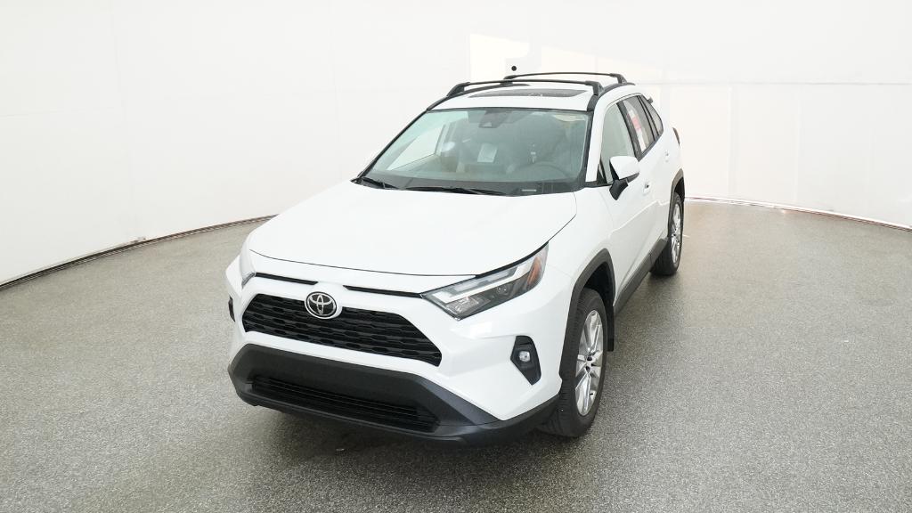 2025 Toyota RAV4 XLE Premium photo 4
