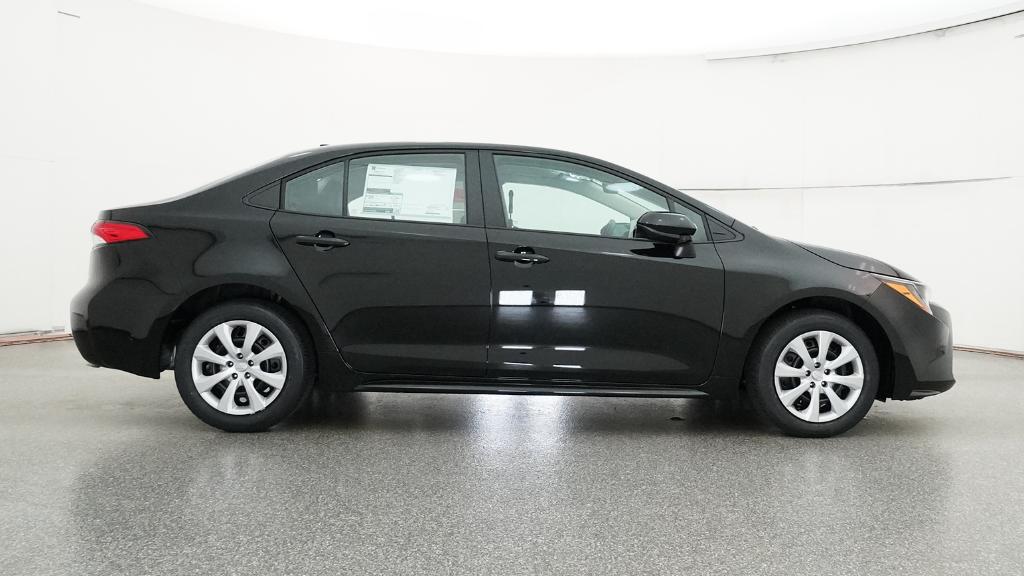 2026 Toyota Corolla LE photo 2