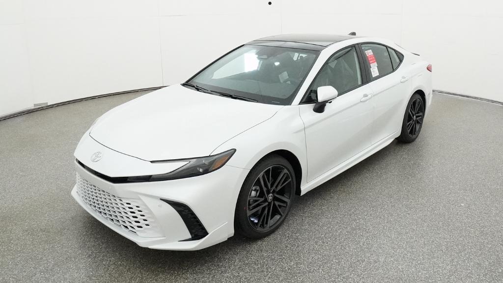 2026 Toyota Camry XSE Hybrid's photo