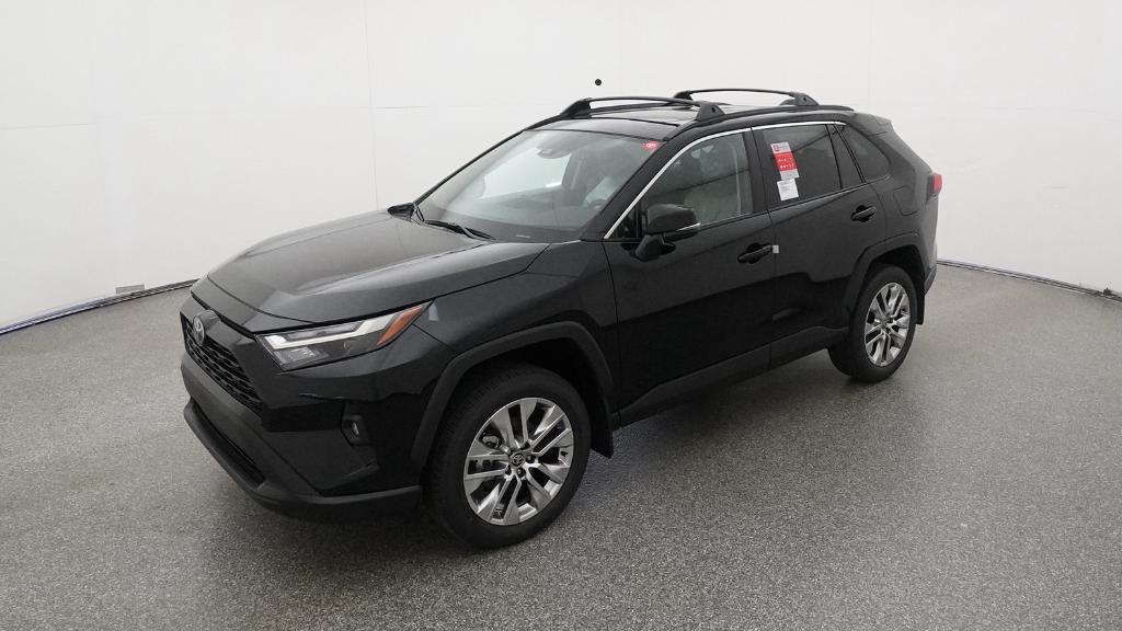 2025 Toyota RAV4 XLE Premium's photo