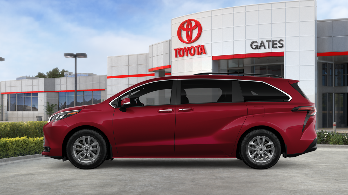 New 2026 Toyota Sienna XLE 7 PASSENGER