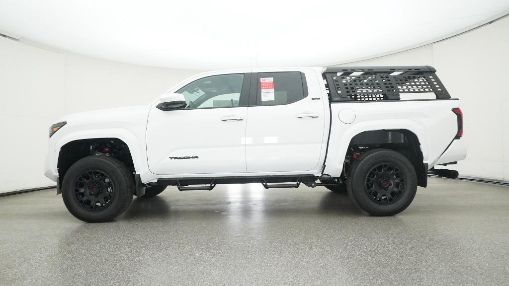 2025 Toyota Tacoma SR5 - Photo 3