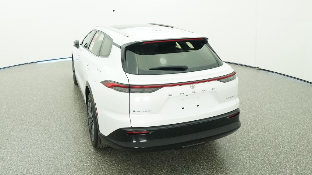 2025 Toyota Crown Signia Limited - Photo 68