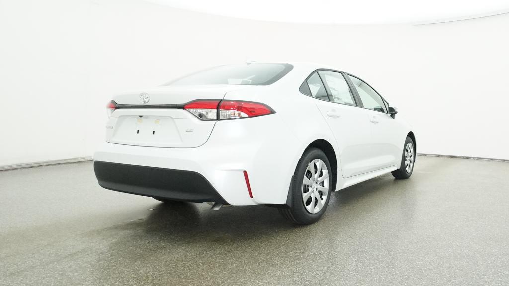 2026 Toyota Corolla LE photo 4