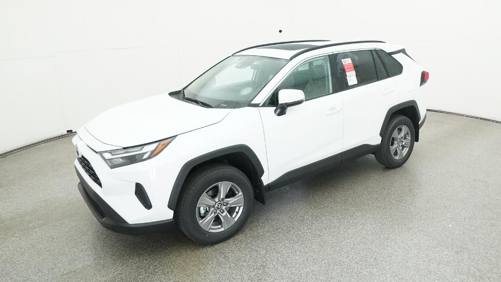 2025 Toyota RAV4 XLE's photo