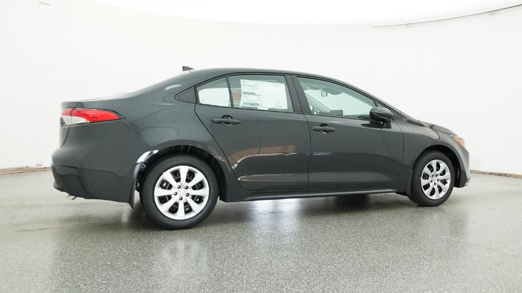 2026 Toyota Corolla LE photo 3