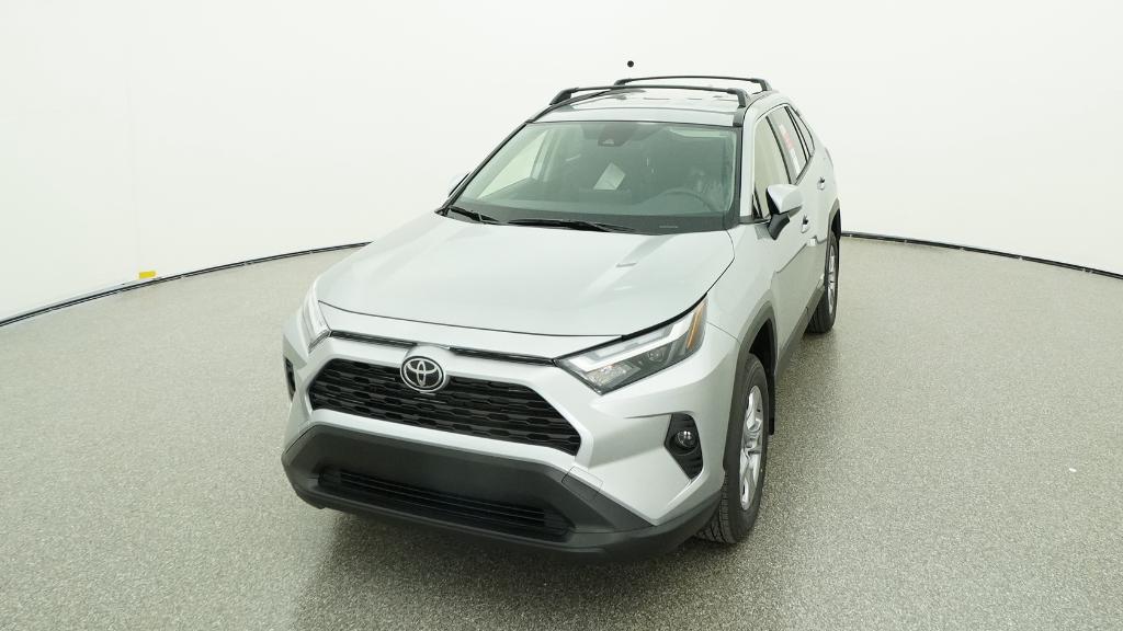 2025 Toyota RAV4 Hybrid XLE photo 3