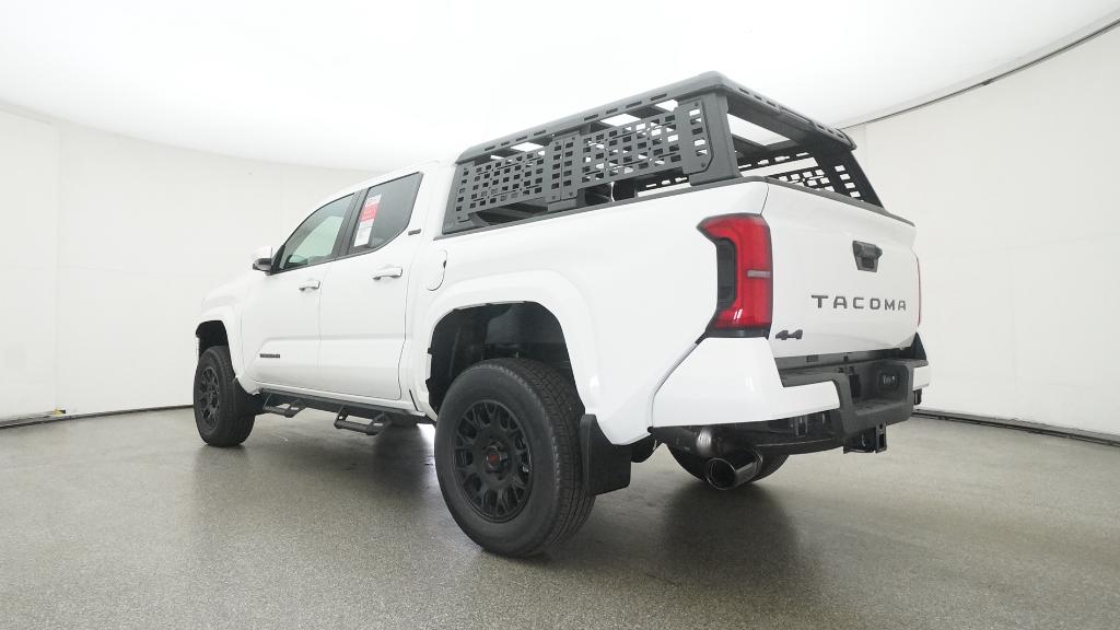 2025 Toyota Tacoma SR5 - Photo 18