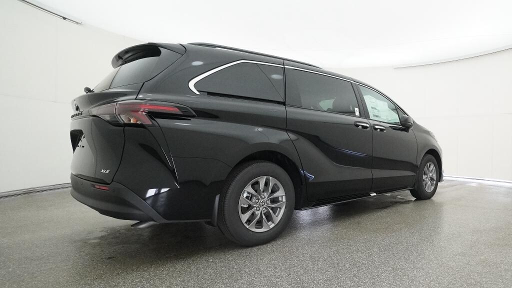New 2026 Toyota Sienna XLE Van Passenger Van