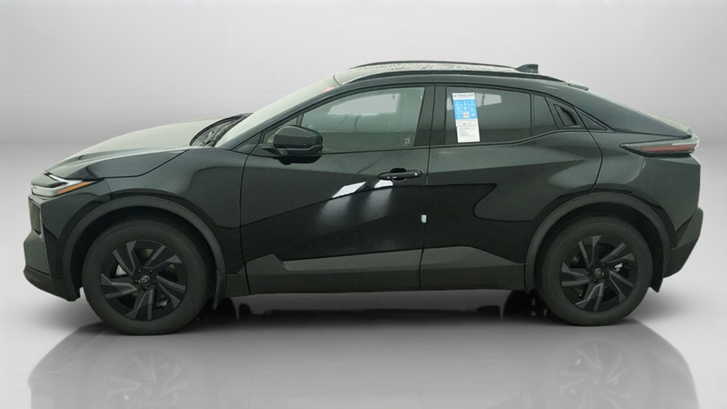 New 2026 Toyota C-HR SE SUV