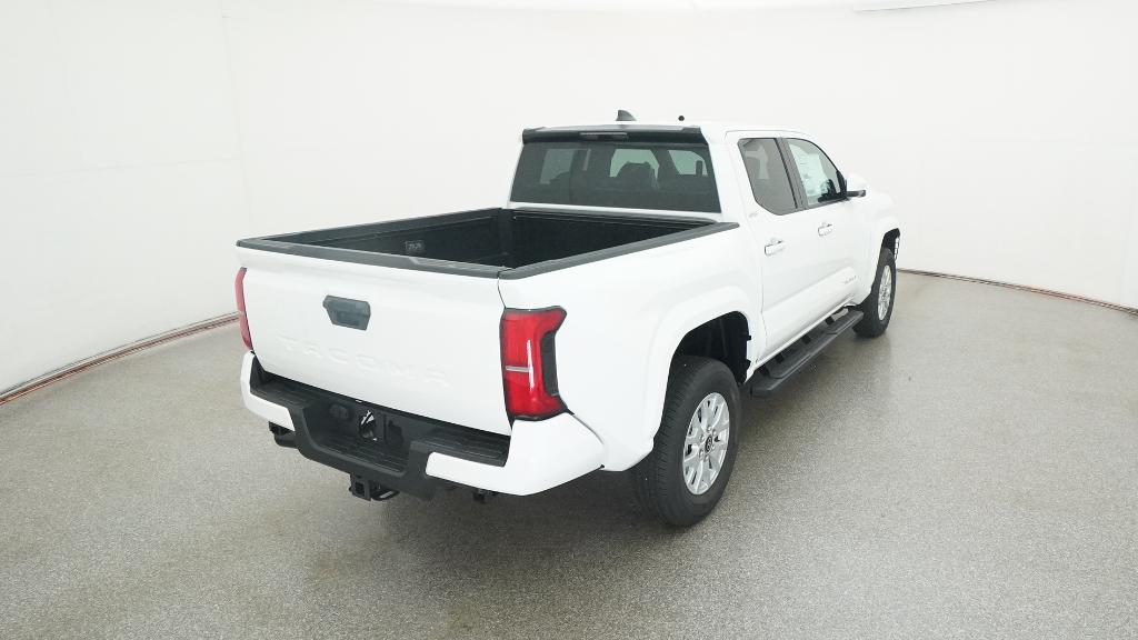 2025 Toyota Tacoma SR5 photo 8