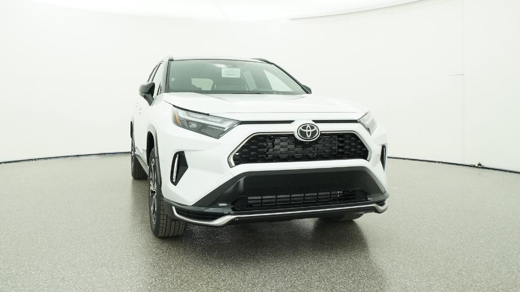2025 Toyota RAV4 Hybrid XSE photo 2