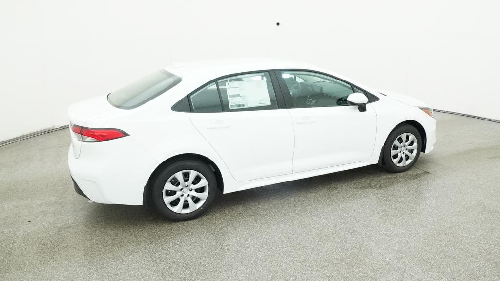 2026 Toyota Corolla LE photo 4