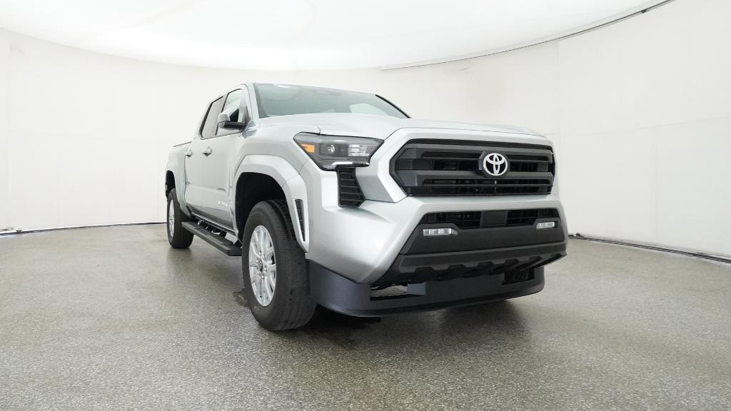 2025 Toyota Tacoma SR5 photo 4