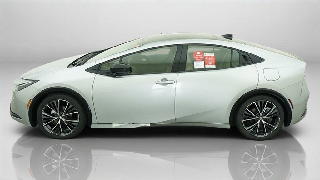 New 2027 Toyota Prius XLE Hatchback