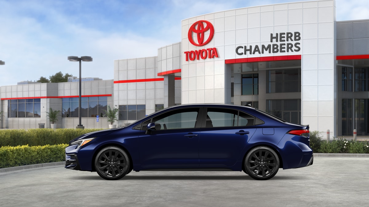 2026 Toyota Corolla XSE - Photo 8