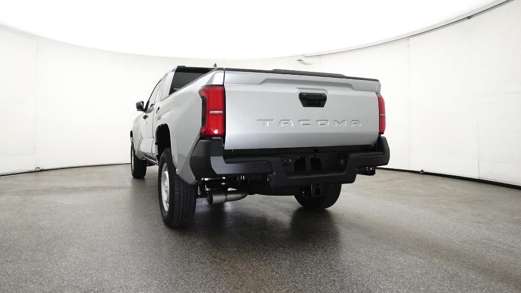 2025 Toyota Tacoma SR XtraCab photo 3