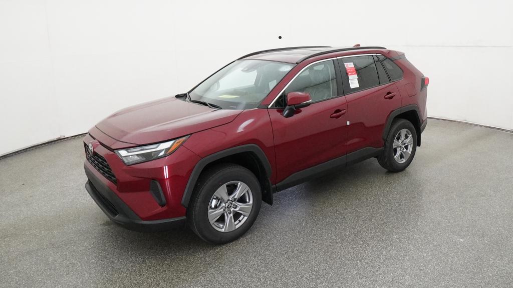 2025 Toyota RAV4 XLE's photo