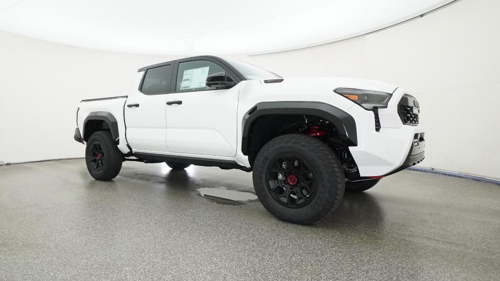 2025 Toyota Tacoma TRD Pro - Photo 9