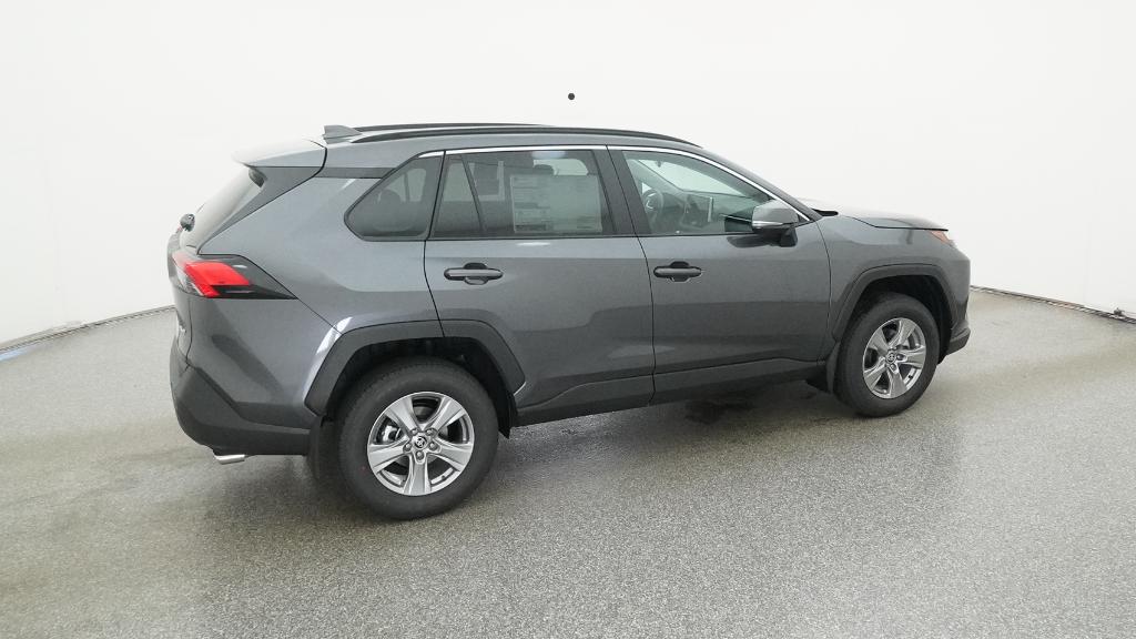 2025 Toyota RAV4 XLE photo 2