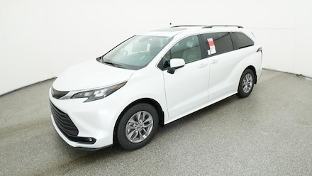 2025 Toyota Sienna XLE 7 Passenger Van Passenger Van