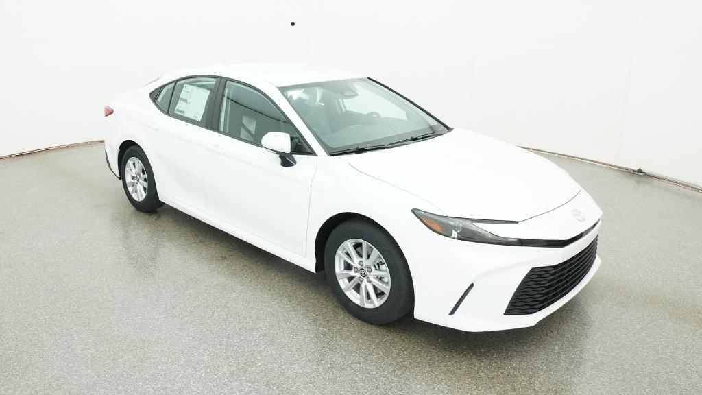2026 Toyota Camry LE photo 4