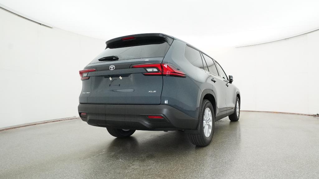 2026 Toyota Highlander XLE Hybrid photo 4